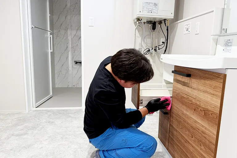 新築建物の竣工前清掃、中古建物の引渡前清掃3